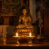 nến bơ dùng trên bàn thờ Phật như thế nào
